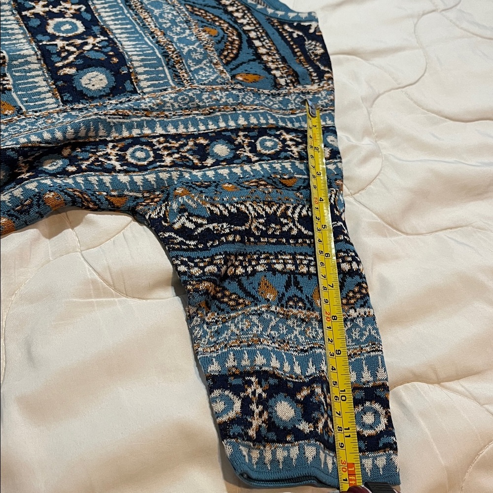 Peruvian Connection Sweater - Picture 10 of 10